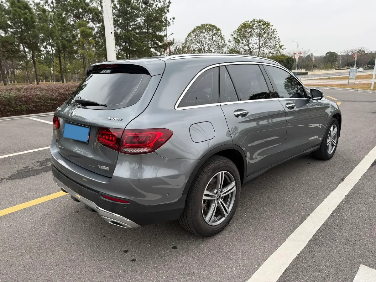2021 Mercedes-Benz GLC Class 2.0T 197HP L4 9AT,autocango,china used car exporter,china ev exporter,chinese used car exporter,chinese used ev exporter