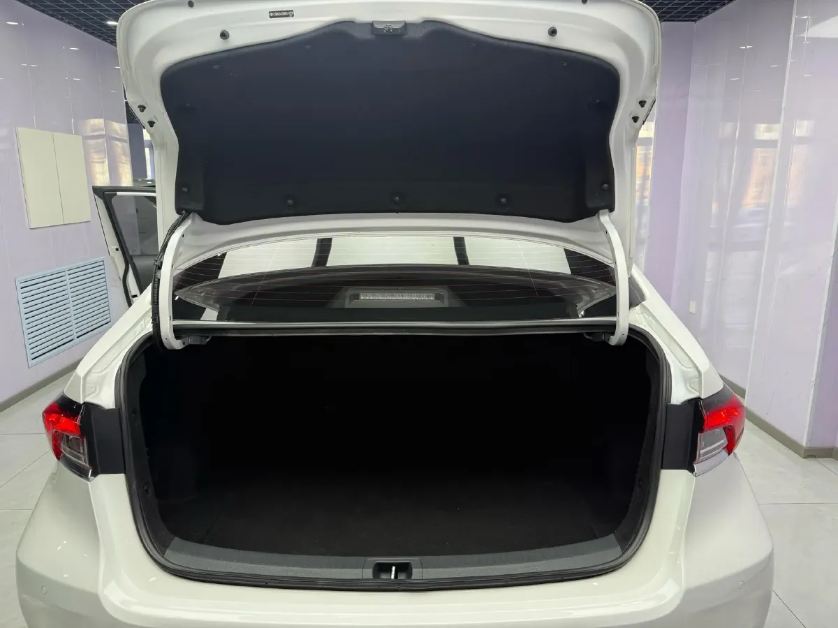 2021 Toyota Corolla 1.2T 116HP L4 CVT,autocango,china used car exporter,china ev exporter,chinese used car exporter,chinese used ev exporter