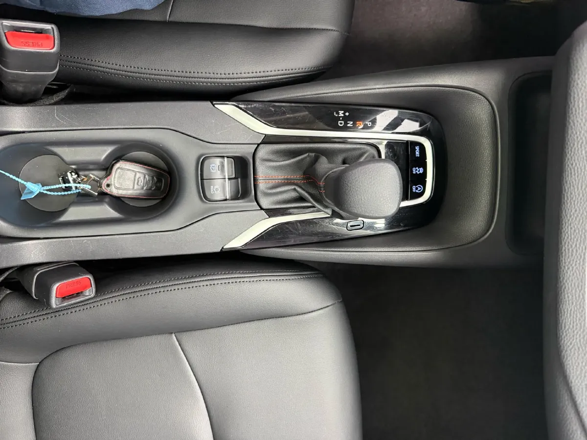 2021 Toyota Corolla 1.2T 116HP L4 CVT,autocango,china used car exporter,china ev exporter,chinese used car exporter,chinese used ev exporter