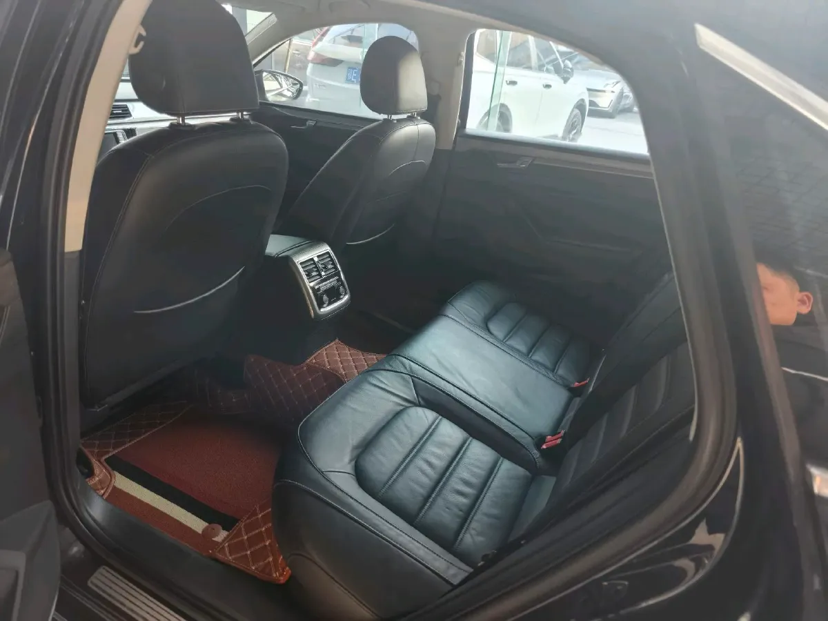 2017 Volkswagen Passat 1.8T 180HP L4 7DCT,autocango,china used car exporter,china ev exporter,chinese used car exporter,chinese used ev exporter