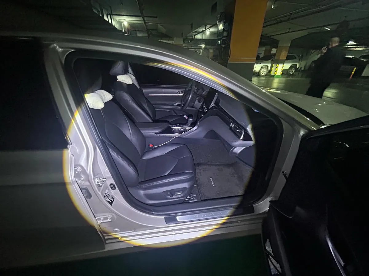 2021 Toyota Camry 2.5L 178HP L4 E-CVT Hybrid,autocango,china used car exporter,china ev exporter,chinese used car exporter,chinese used ev exporter