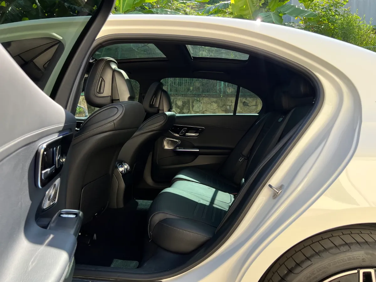 2023 Mercedes-Benz C Class 1.5T 204HP L4 9AT,autocango,china used car exporter,china ev exporter,chinese used car exporter,chinese used ev exporter