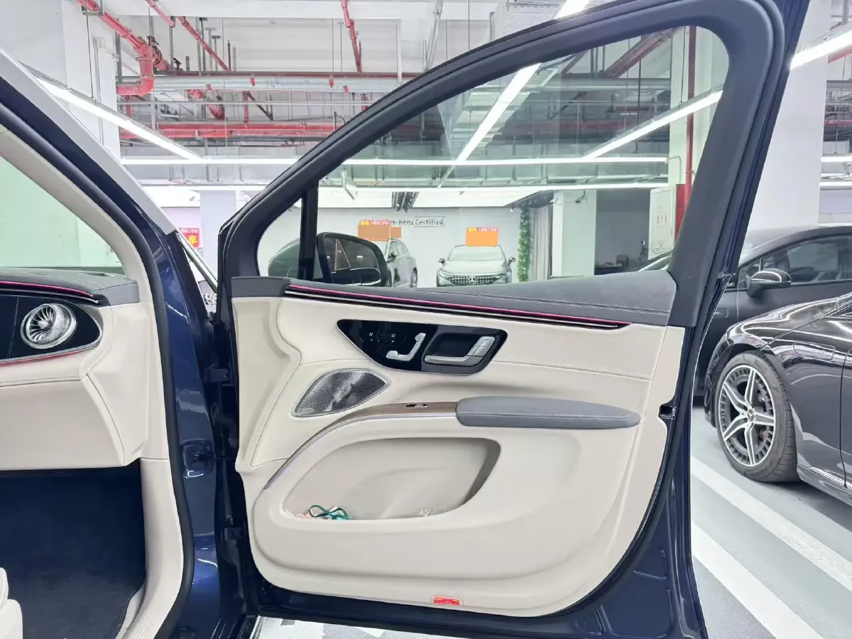 2023 Mercedes-Benz EQS SUV BEV 111.8KWH,autocango,china used car exporter,china ev exporter,chinese used car exporter,chinese used ev exporter