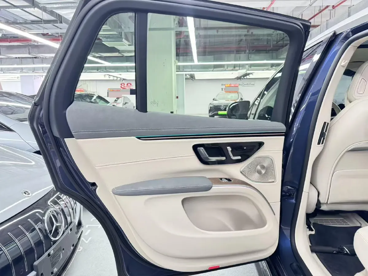 2023 Mercedes-Benz EQS SUV BEV 111.8KWH,autocango,china used car exporter,china ev exporter,chinese used car exporter,chinese used ev exporter
