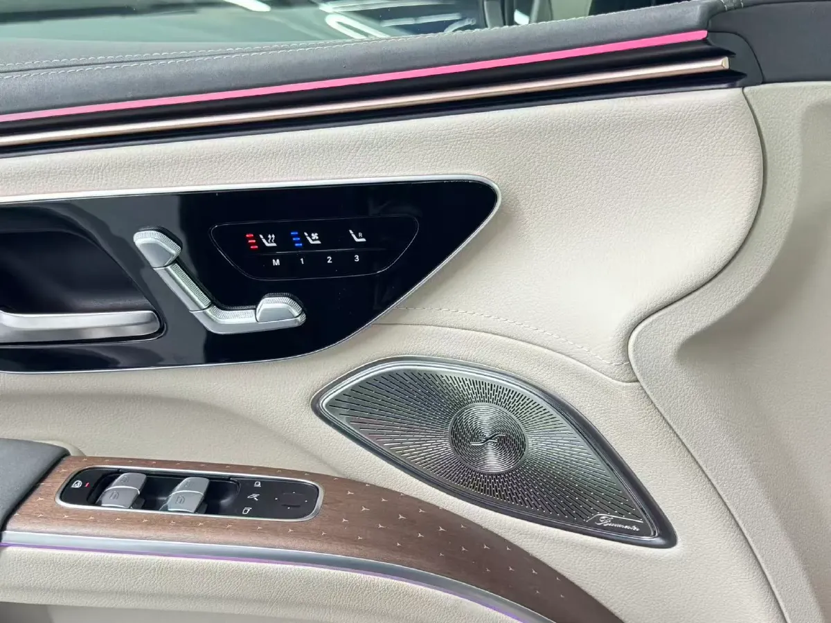 2023 Mercedes-Benz EQS SUV BEV 111.8KWH,autocango,china used car exporter,china ev exporter,chinese used car exporter,chinese used ev exporter