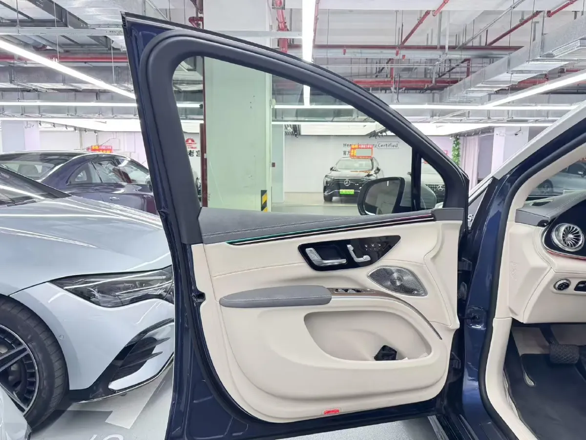 2023 Mercedes-Benz EQS SUV BEV 111.8KWH,autocango,china used car exporter,china ev exporter,chinese used car exporter,chinese used ev exporter