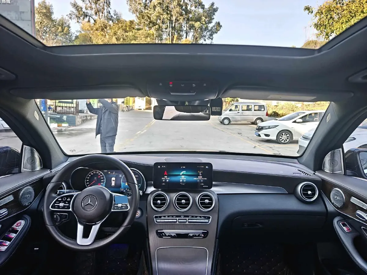 2021 Mercedes-Benz GLC Class 2.0T 258HP L4 9AT,autocango,china used car exporter,china ev exporter,chinese used car exporter,chinese used ev exporter