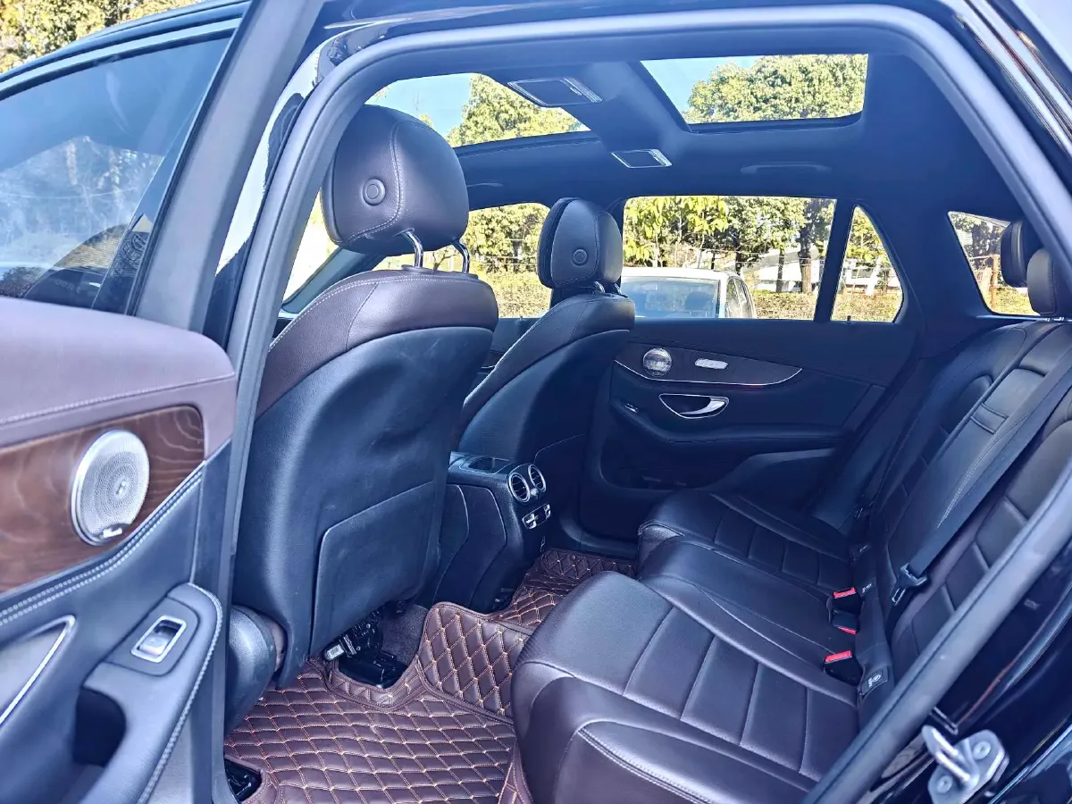 2021 Mercedes-Benz GLC Class 2.0T 258HP L4 9AT,autocango,china used car exporter,china ev exporter,chinese used car exporter,chinese used ev exporter