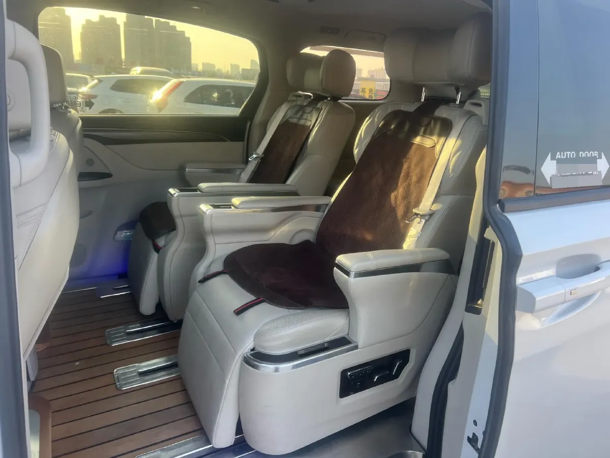 2020 Buick GL8 2.0T 237HP L4 9AT,autocango,china used car exporter,china ev exporter,chinese used car exporter,chinese used ev exporter