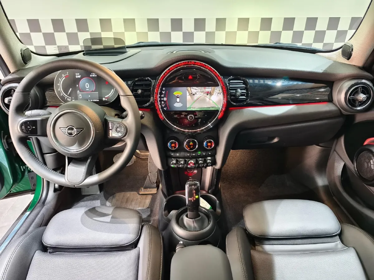 2022 MINI MINI 1.5T 136HP L3 7DCT,autocango,china used car exporter,china ev exporter,chinese used car exporter,chinese used ev exporter