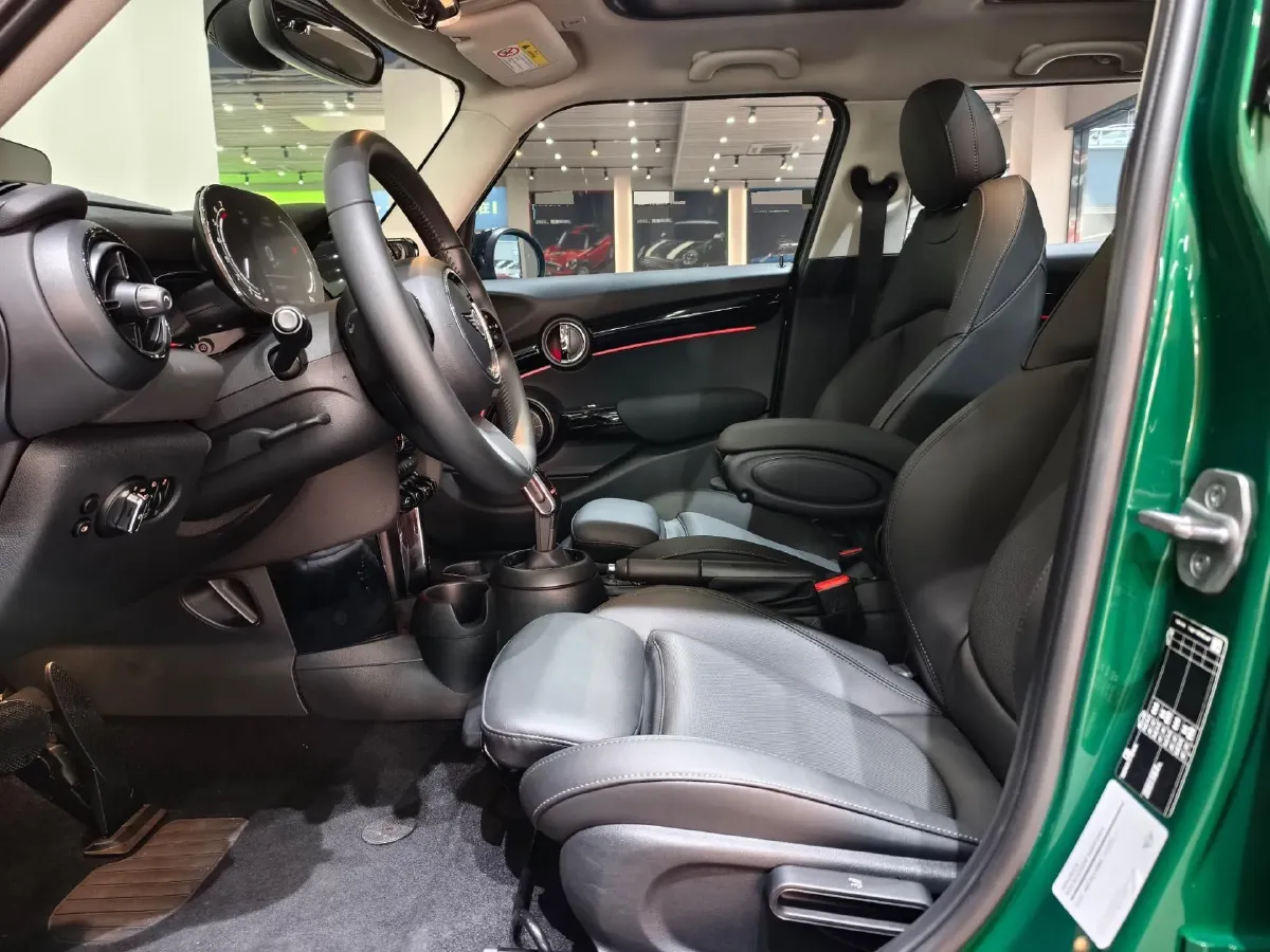 2022 MINI MINI 1.5T 136HP L3 7DCT,autocango,china used car exporter,china ev exporter,chinese used car exporter,chinese used ev exporter