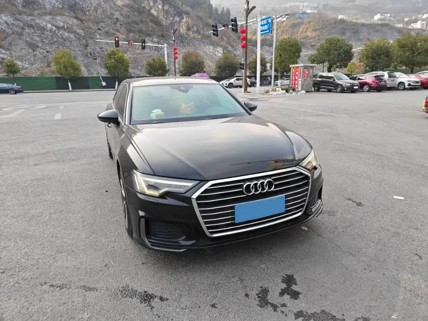 2019 Mercedes-Benz E Class 1.5T 184HP L4 9AT,autocango,china used car exporter,china ev exporter,chinese used car exporter,chinese used ev exporter