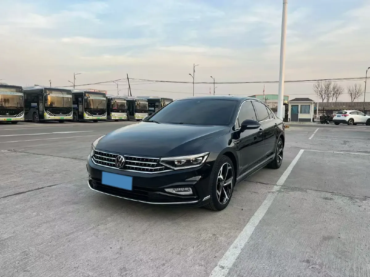 2023 Volkswagen Magotan 2.0T 186HP L4 7DCT,autocango,china used car exporter,china ev exporter,chinese used car exporter,chinese used ev exporter