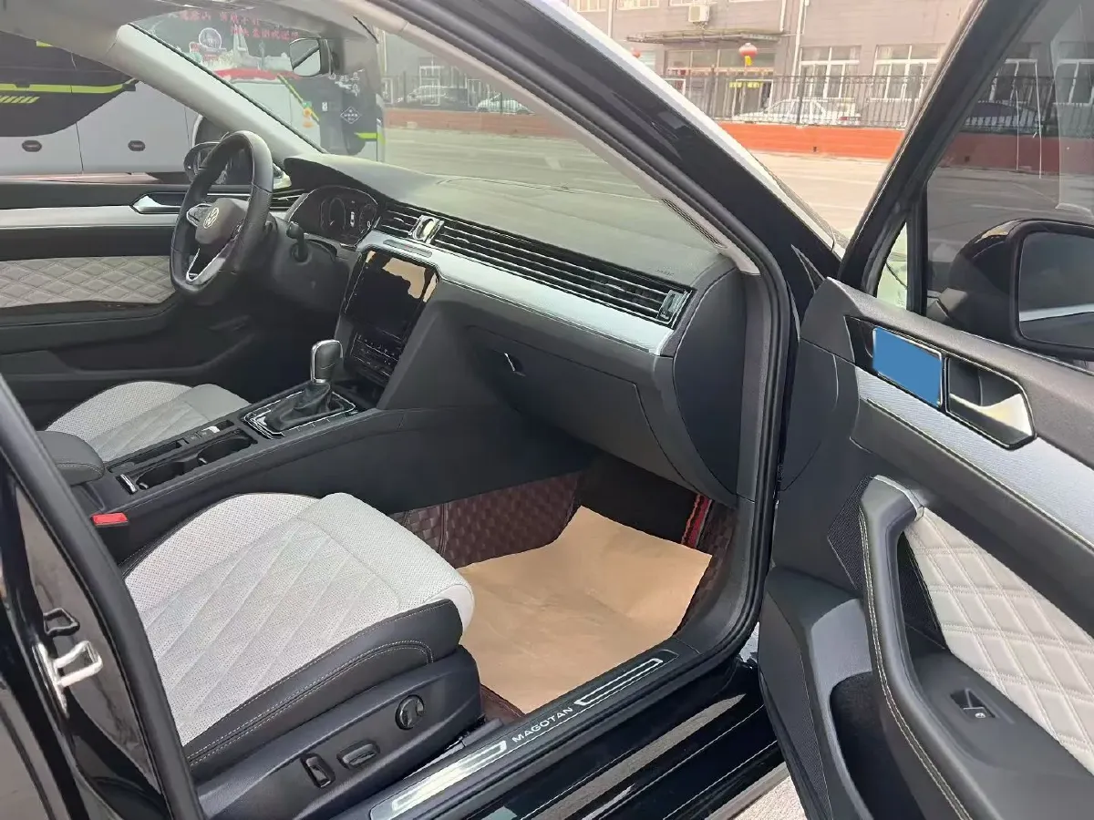 2023 Volkswagen Magotan 2.0T 186HP L4 7DCT,autocango,china used car exporter,china ev exporter,chinese used car exporter,chinese used ev exporter