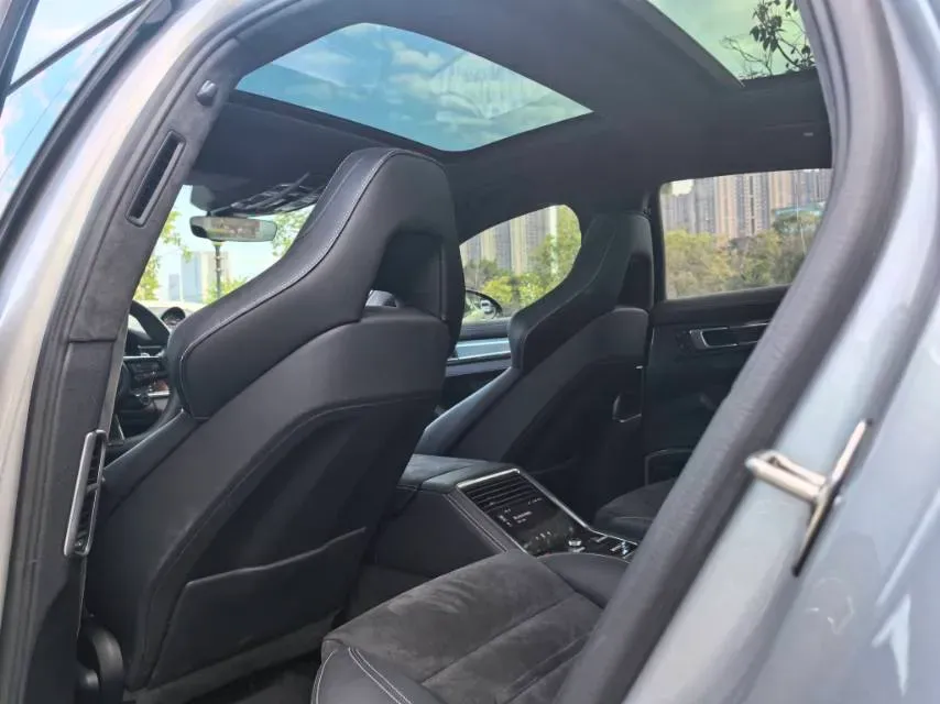 2021 Porsche Panamera 4.0T 480HP V8 8DCT,autocango,china used car exporter,china ev exporter,chinese used car exporter,chinese used ev exporter