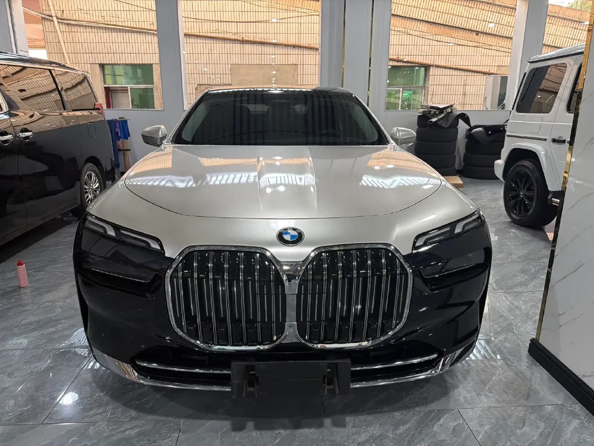 2023 BMW 7 Series 3.0T 272HP L6 8AT,autocango,china used car exporter,china ev exporter,chinese used car exporter,chinese used ev exporter