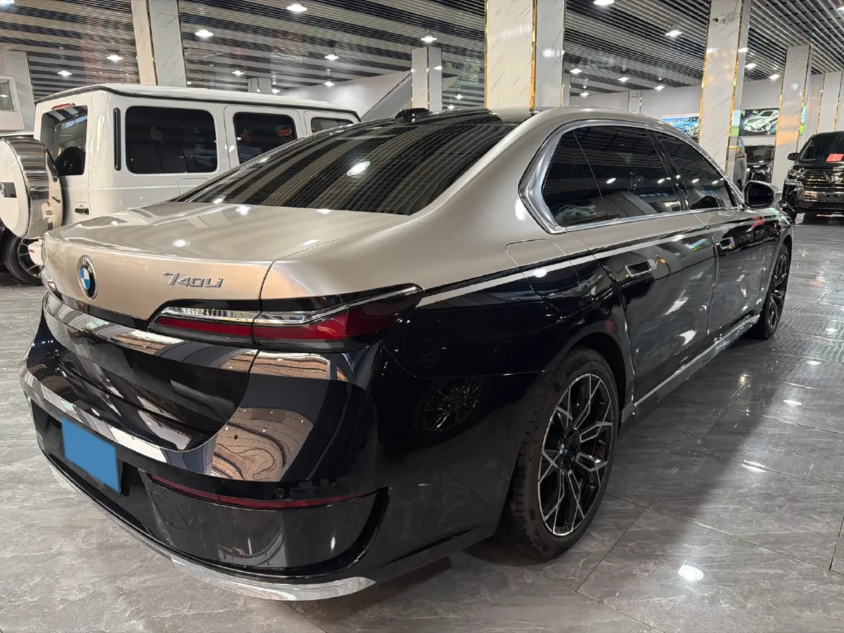 2023 BMW 7 Series 3.0T 272HP L6 8AT,autocango,china used car exporter,china ev exporter,chinese used car exporter,chinese used ev exporter