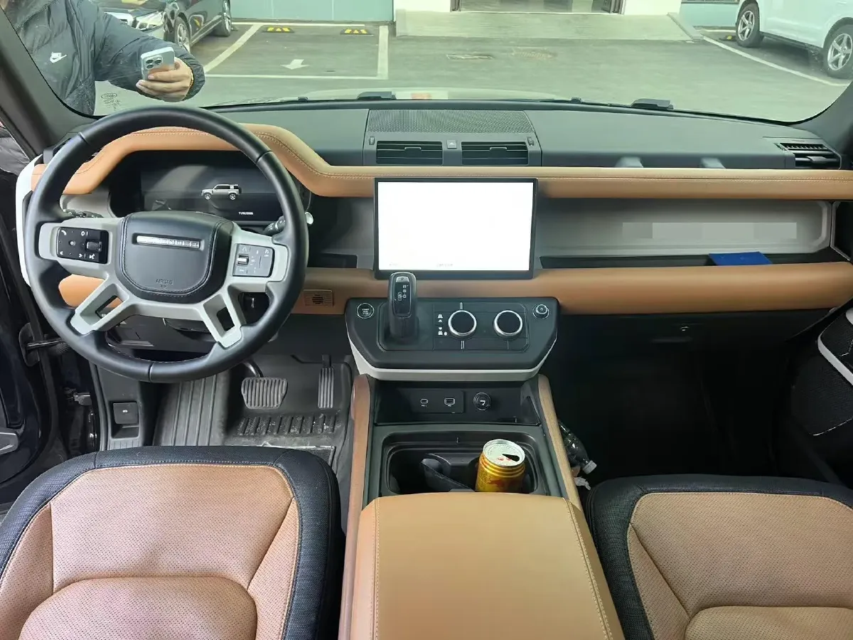 2024 Land Rover Defender 3.0T 400HP L6 8AT,autocango,china used car exporter,china ev exporter,chinese used car exporter,chinese used ev exporter