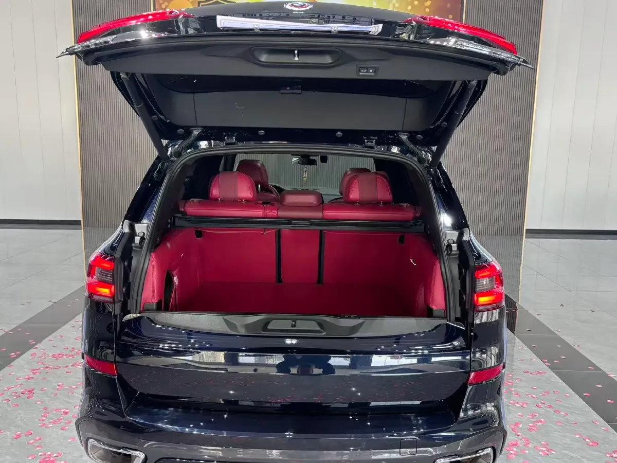 2022 BMW X5 3.0T 333HP L6 8AT,autocango,china used car exporter,china ev exporter,chinese used car exporter,chinese used ev exporter