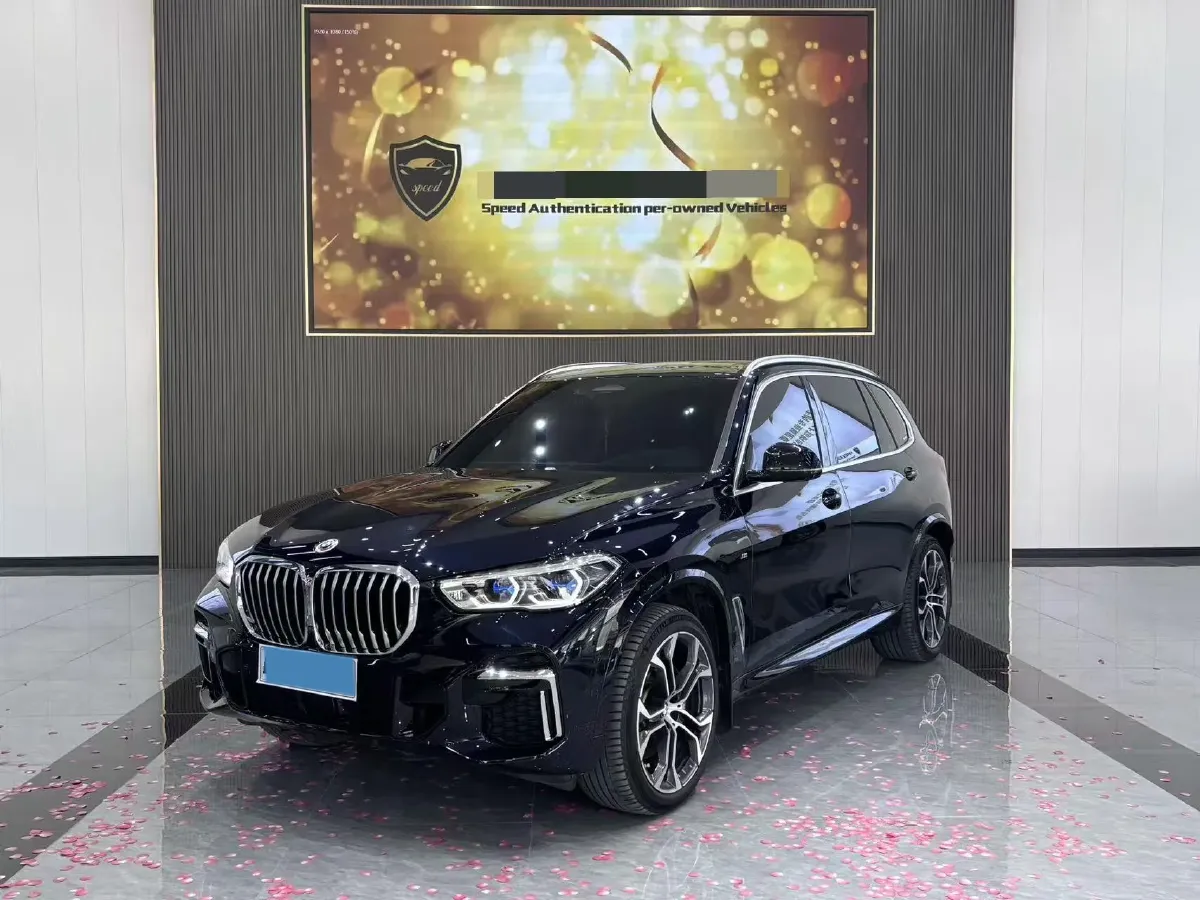 2022 BMW X5 3.0T 333HP L6 8AT,autocango,china used car exporter,china ev exporter,chinese used car exporter,chinese used ev exporter
