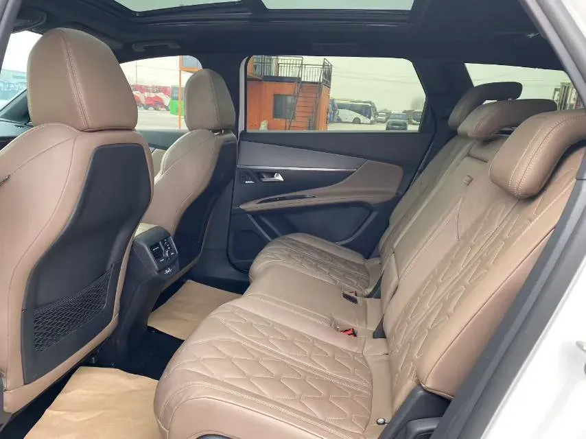 2019 Peugeot 5008 1.8T 204HP L4 6AT,autocango,china used car exporter,china ev exporter,chinese used car exporter,chinese used ev exporter