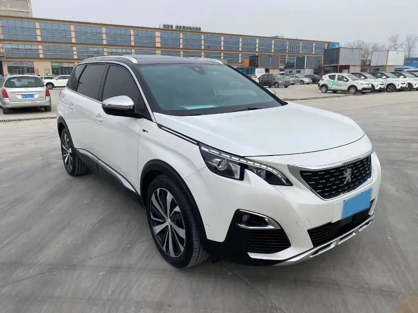 2019 Peugeot 5008 1.8T 204HP L4 6AT,autocango,china used car exporter,china ev exporter,chinese used car exporter,chinese used ev exporter