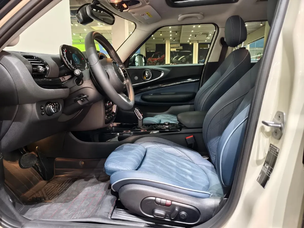 2022 MINI CLUBMAN 2.0T 192HP L4 7DCT,autocango,china used car exporter,china ev exporter,chinese used car exporter,chinese used ev exporter