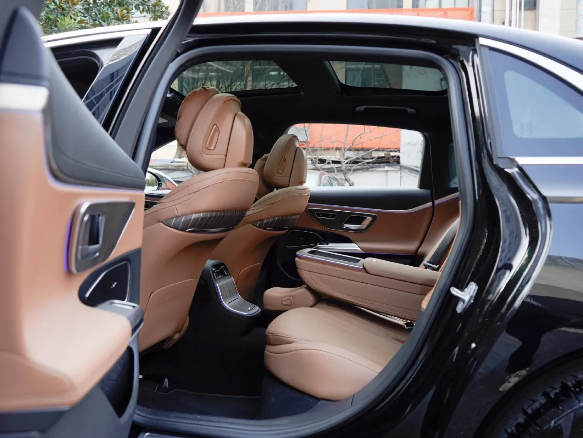 2024 Mercedes-Benz E Class 2.0T 204HP L4 9AT PHEV 25.4KWH,autocango,china used car exporter,china ev exporter,chinese used car exporter,chinese used ev exporter