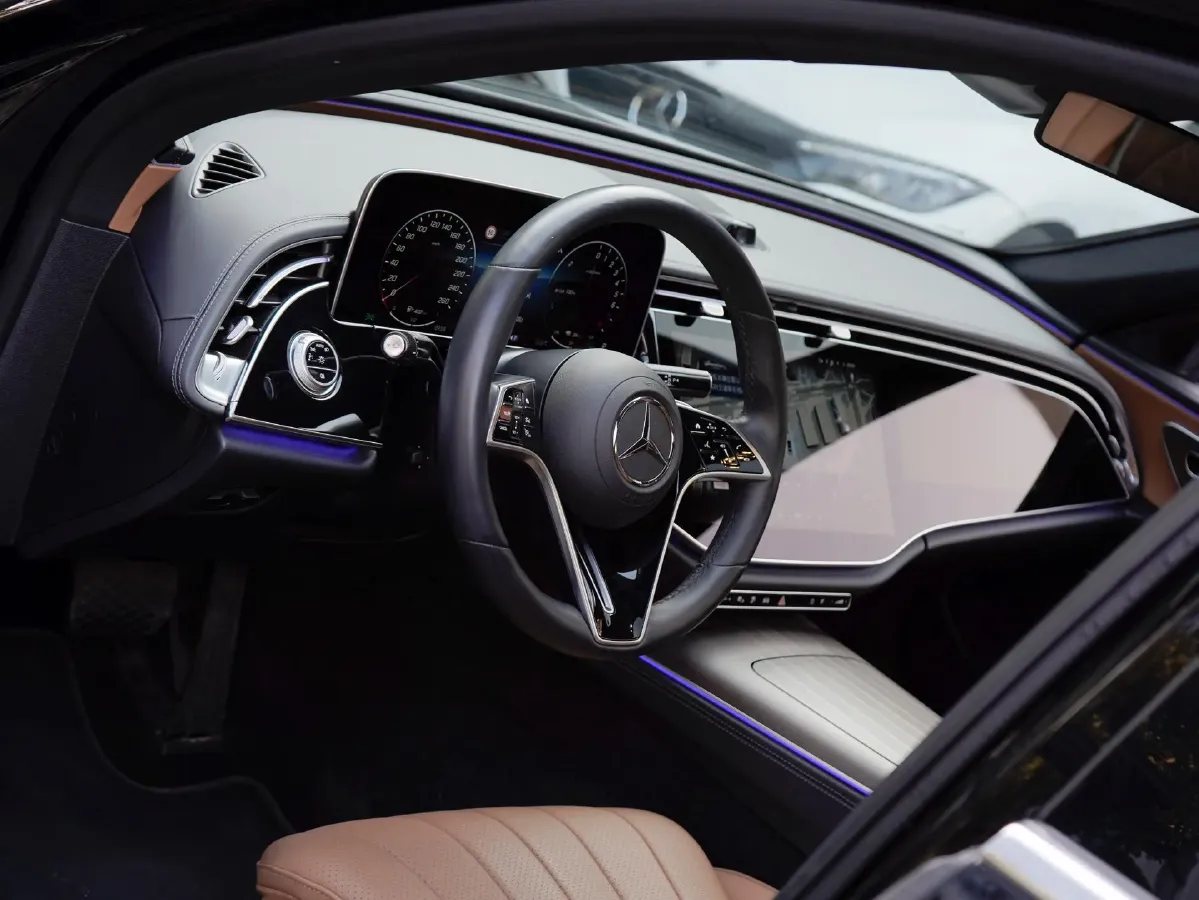 2024 Mercedes-Benz E Class 2.0T 204HP L4 9AT PHEV 25.4KWH,autocango,china used car exporter,china ev exporter,chinese used car exporter,chinese used ev exporter