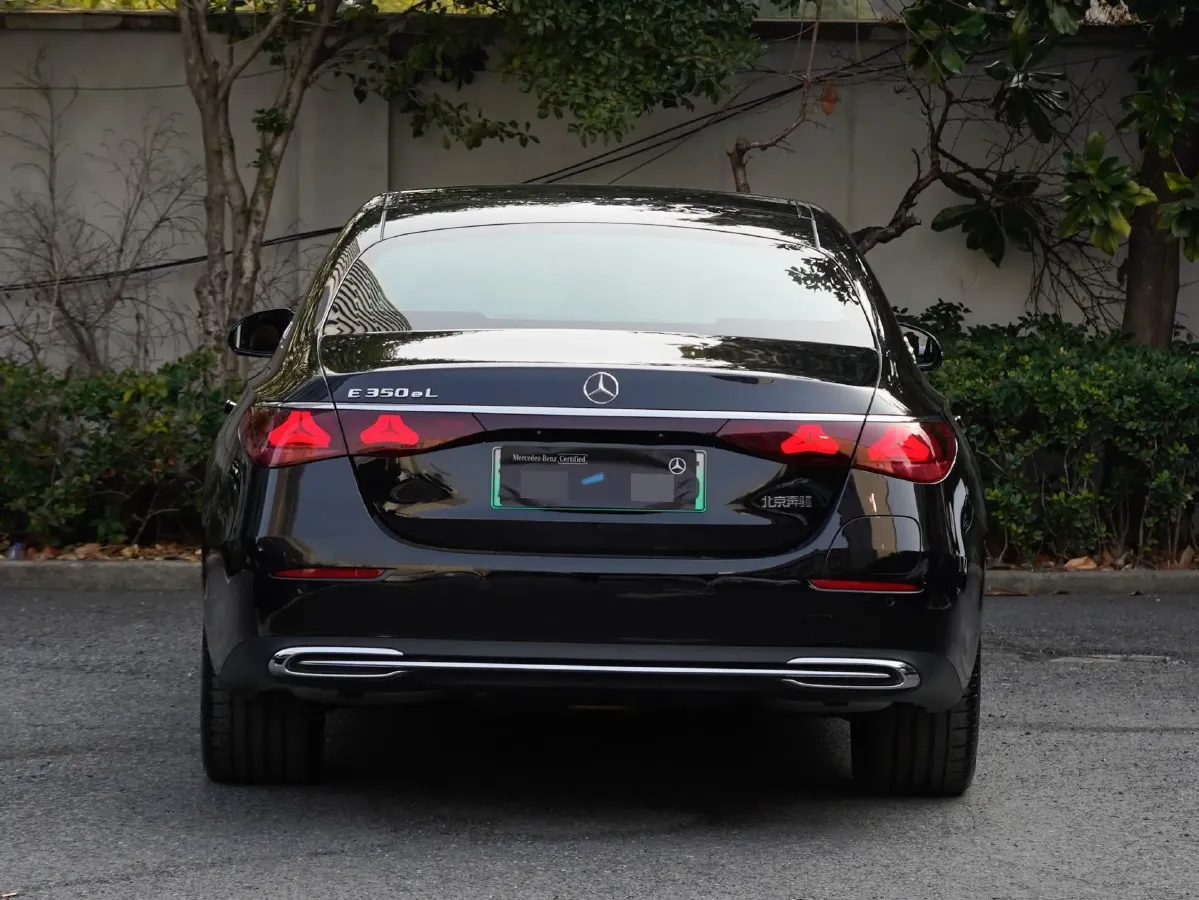 2024 Mercedes-Benz E Class 2.0T 204HP L4 9AT PHEV 25.4KWH,autocango,china used car exporter,china ev exporter,chinese used car exporter,chinese used ev exporter