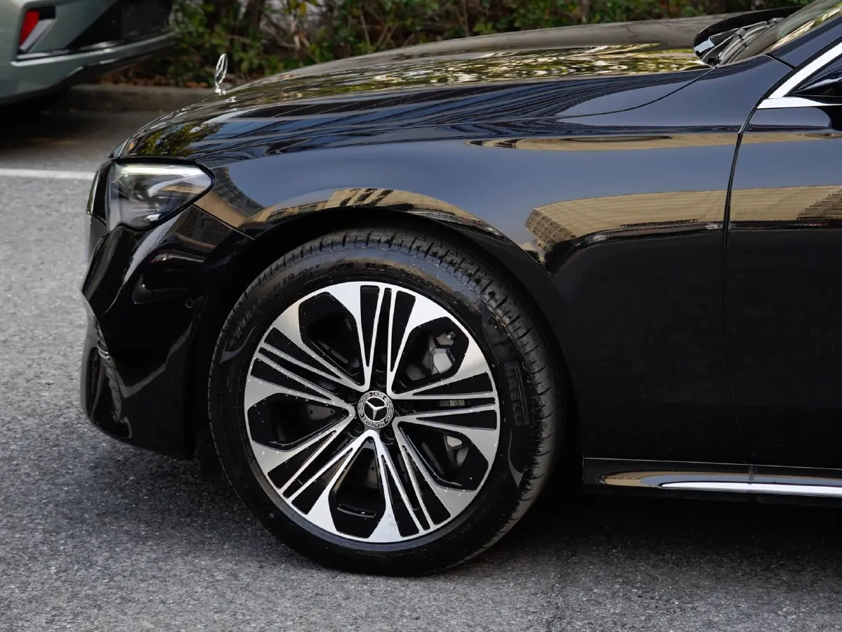 2024 Mercedes-Benz E Class 2.0T 204HP L4 9AT PHEV 25.4KWH,autocango,china used car exporter,china ev exporter,chinese used car exporter,chinese used ev exporter