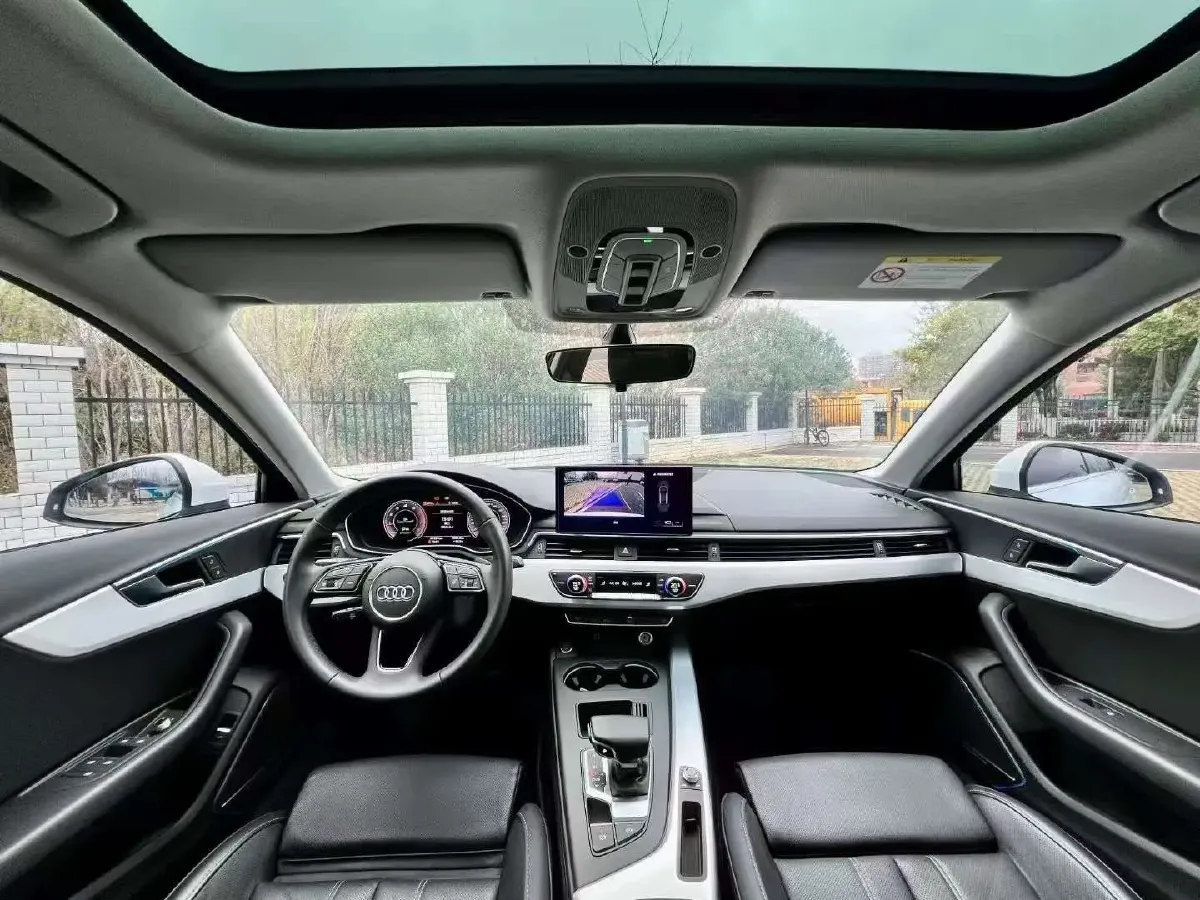 2022 Audi A4L 2.0T 190HP L4 7DCT,autocango,china used car exporter,china ev exporter,chinese used car exporter,chinese used ev exporter