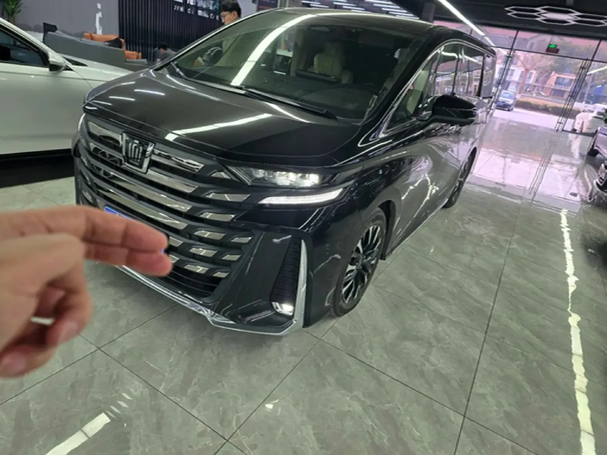 2024 Toyota Vellfire 2.5L 190HP L4 E-CVT Hybrid,autocango,china used car exporter,china ev exporter,chinese used car exporter,chinese used ev exporter