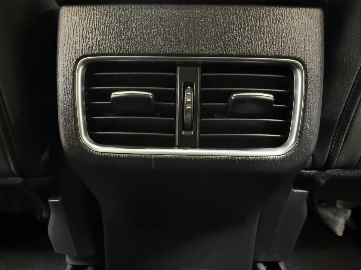 2022 MAXUS XinTu V90 2.0T 150HP L4 6AT,autocango,china used car exporter,china ev exporter,chinese used car exporter,chinese used ev exporter