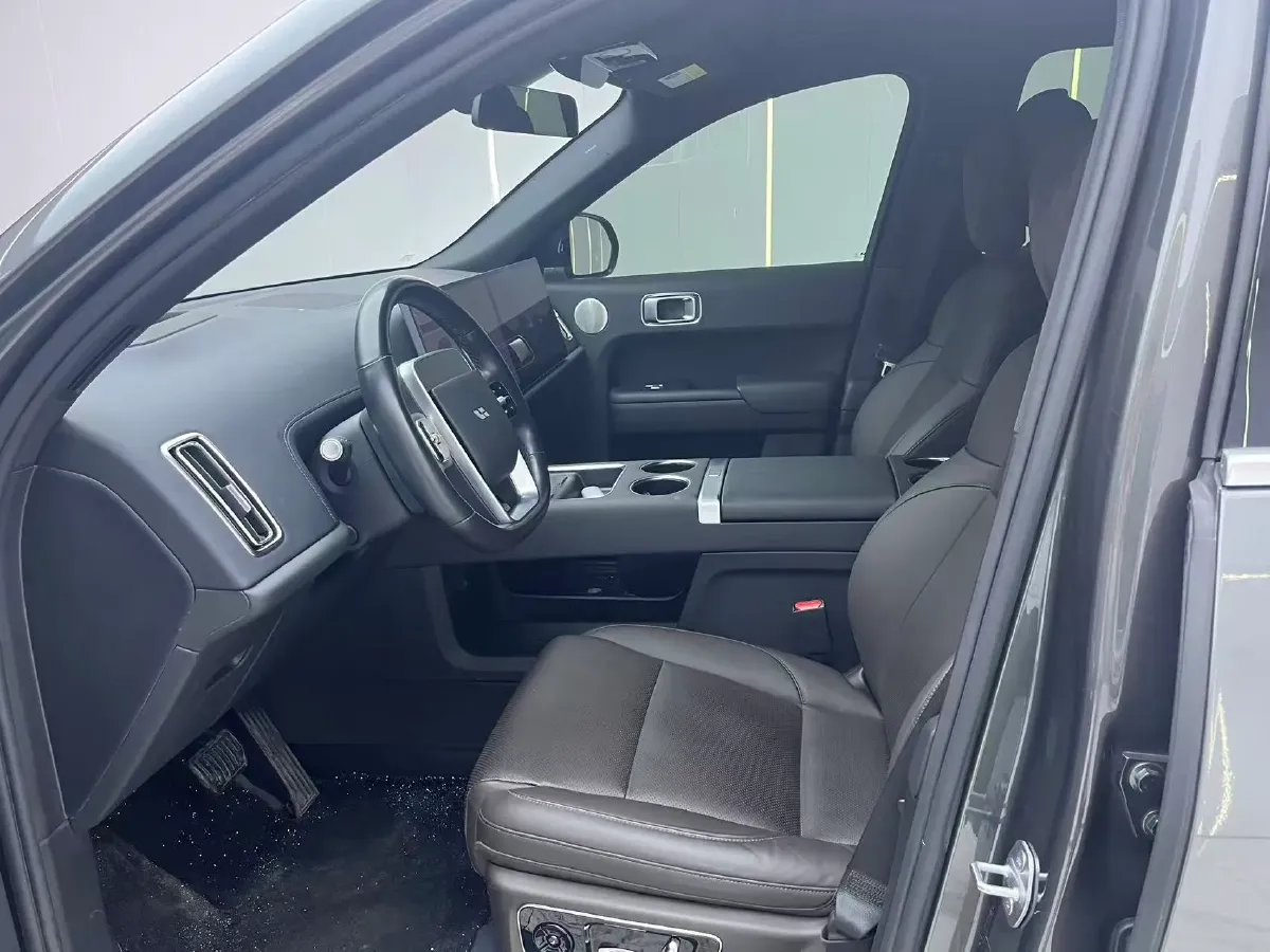 2023 Li L7 Range Extended 154HP REEV 40.9KWH,autocango,china used car exporter,china ev exporter,chinese used car exporter,chinese used ev exporter