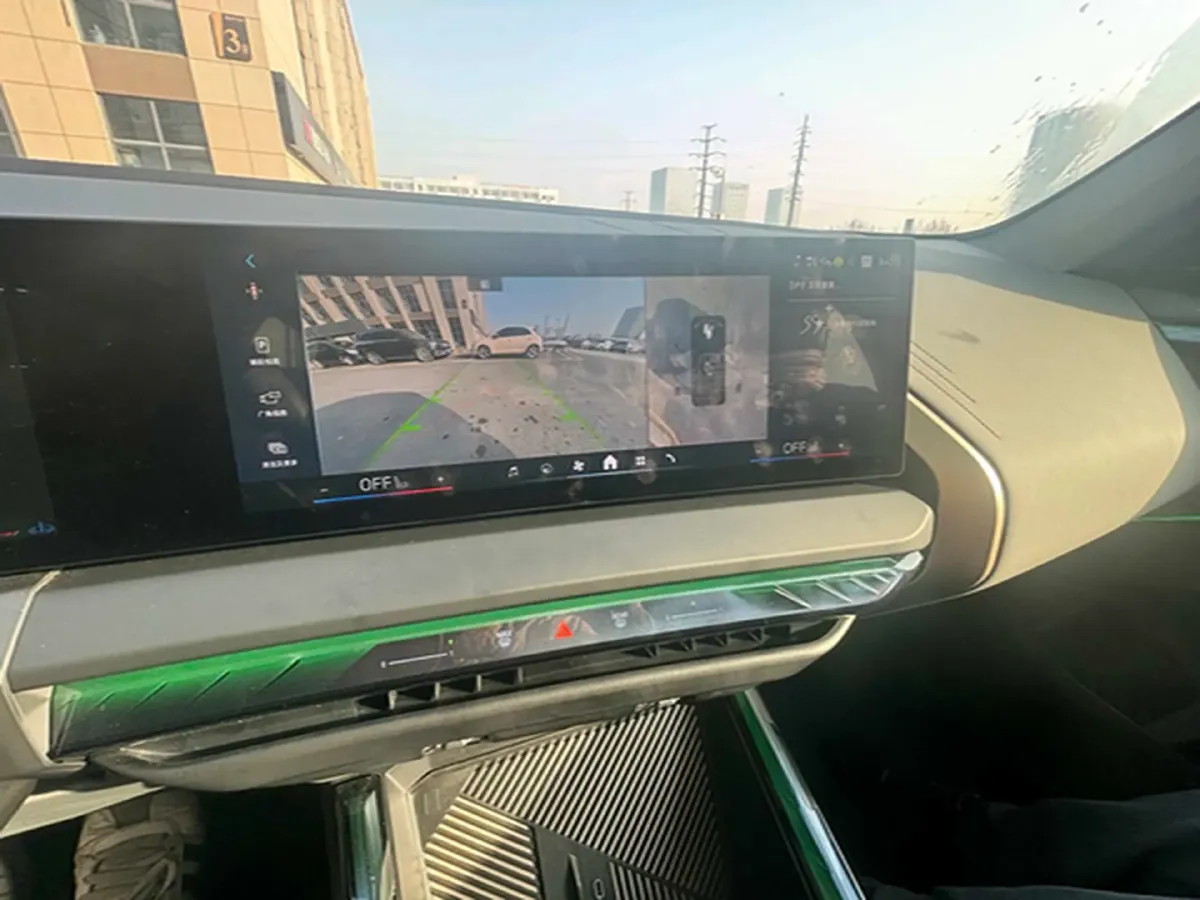 2025 BMW X3 2.0T 258HP L4 8AT,autocango,china used car exporter,china ev exporter,chinese used car exporter,chinese used ev exporter