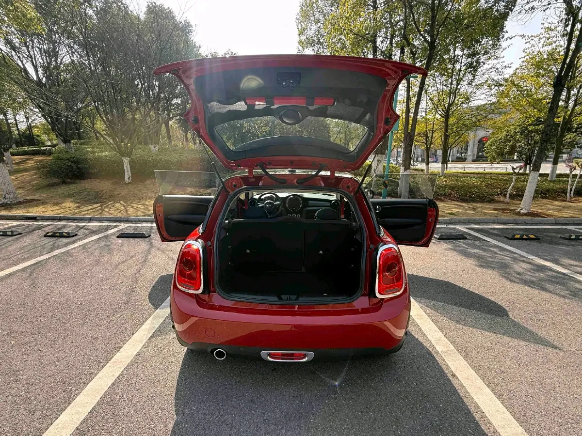 2018 MINI MINI 1.5T 136HP L3 6AT,autocango,china used car exporter,china ev exporter,chinese used car exporter,chinese used ev exporter