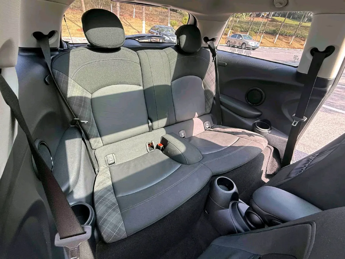 2018 MINI MINI 1.5T 136HP L3 6AT,autocango,china used car exporter,china ev exporter,chinese used car exporter,chinese used ev exporter