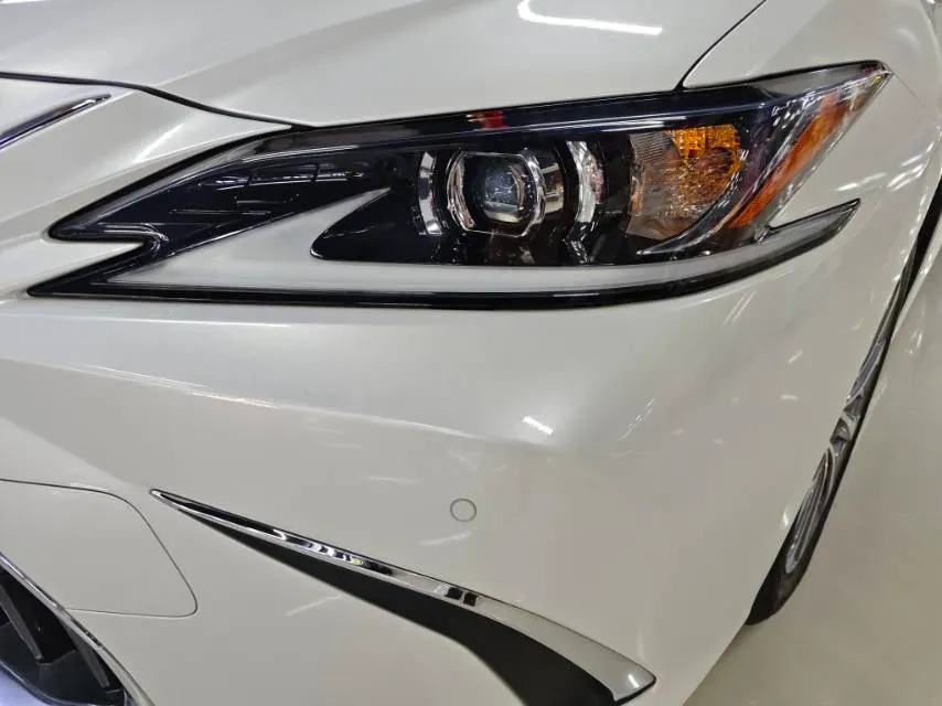 2023 Lexus ES 2.0L 173HP L4 CVT,autocango,china used car exporter,china ev exporter,chinese used car exporter,chinese used ev exporter