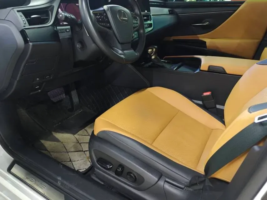 2023 Lexus ES 2.0L 173HP L4 CVT,autocango,china used car exporter,china ev exporter,chinese used car exporter,chinese used ev exporter