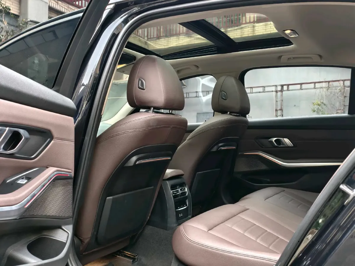 2021 BMW 3 Series 2.0T 184HP L4 8AT,autocango,china used car exporter,china ev exporter,chinese used car exporter,chinese used ev exporter