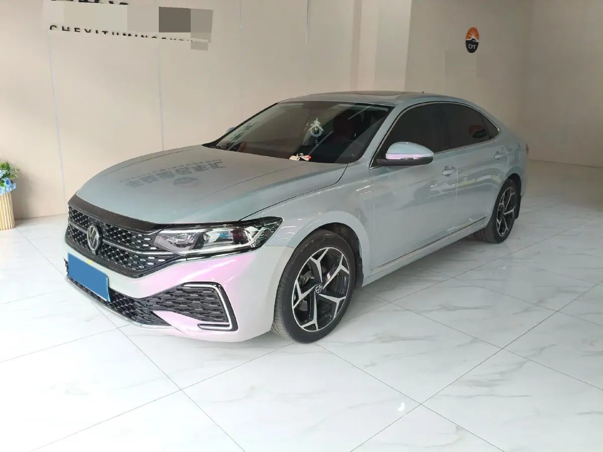 2024 Volkswagen Passat 2.0T 220HP L4 7DCT,autocango,china used car exporter,china ev exporter,chinese used car exporter,chinese used ev exporter