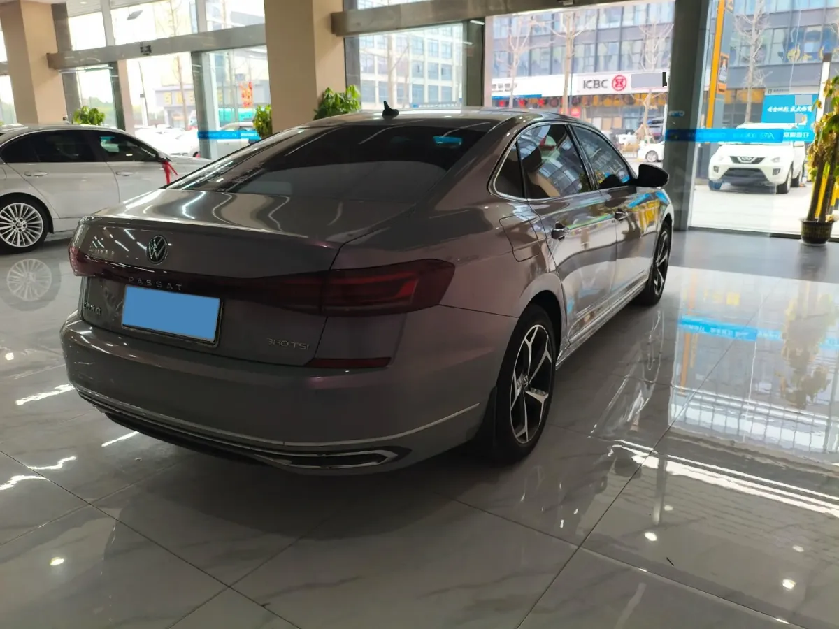 2024 Volkswagen Passat 2.0T 220HP L4 7DCT,autocango,china used car exporter,china ev exporter,chinese used car exporter,chinese used ev exporter