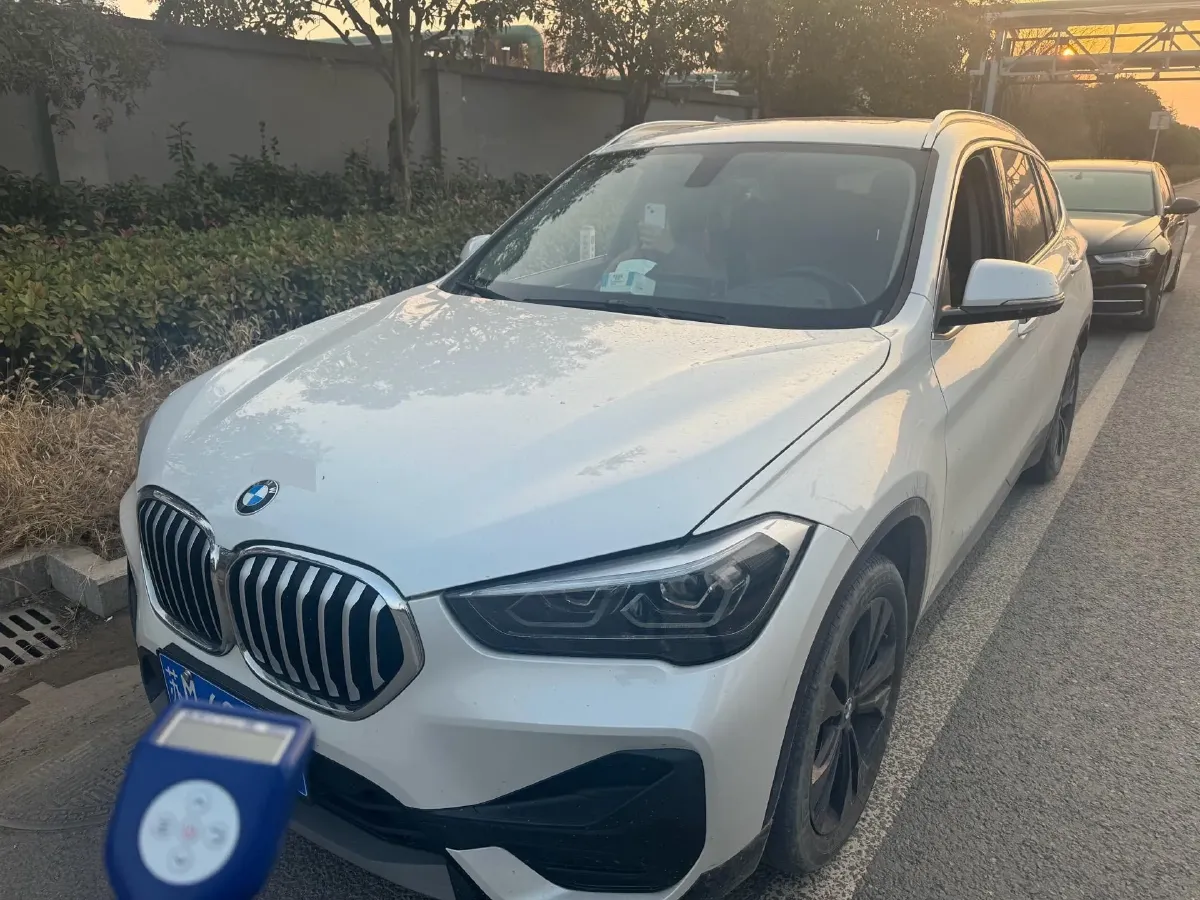 2021 BMW X1 1.5T 140HP L3 7DCT,autocango,china used car exporter,china ev exporter,chinese used car exporter,chinese used ev exporter