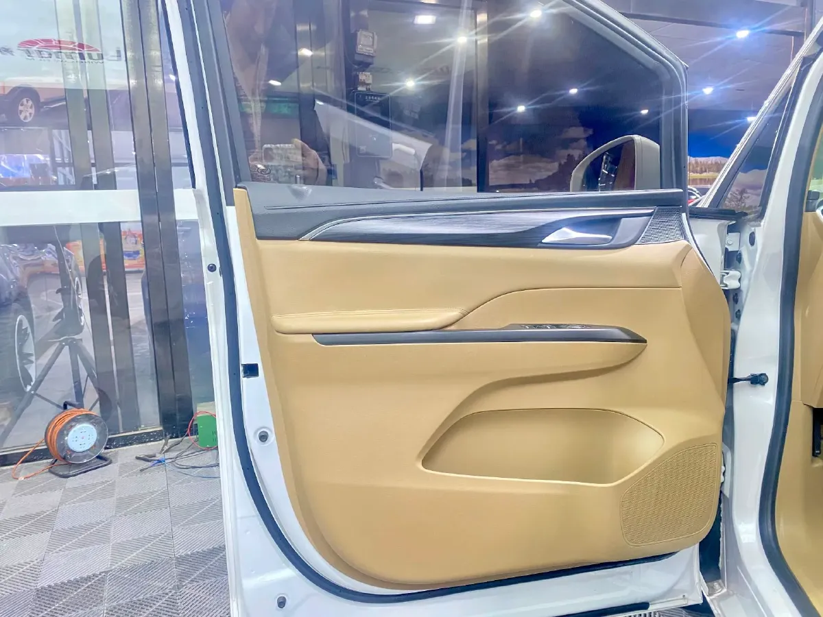 2021 Buick GL8 2.0T 237HP L4 9AT,autocango,china used car exporter,china ev exporter,chinese used car exporter,chinese used ev exporter