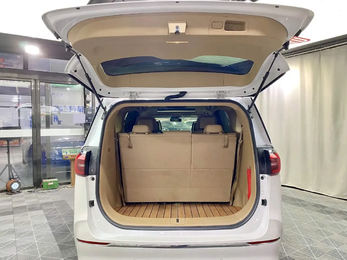 2021 Buick GL8 2.0T 237HP L4 9AT,autocango,china used car exporter,china ev exporter,chinese used car exporter,chinese used ev exporter