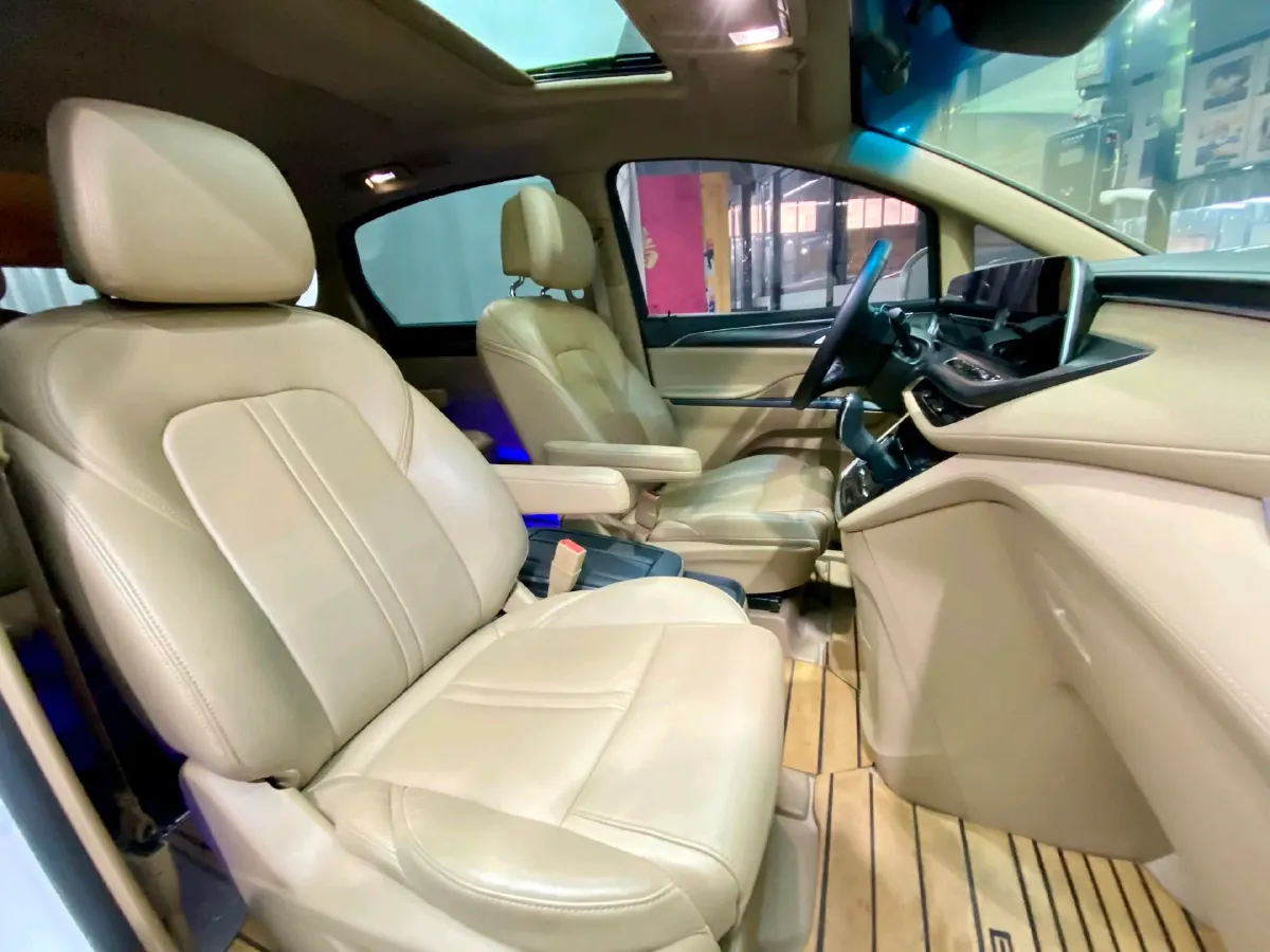 2021 Buick GL8 2.0T 237HP L4 9AT,autocango,china used car exporter,china ev exporter,chinese used car exporter,chinese used ev exporter