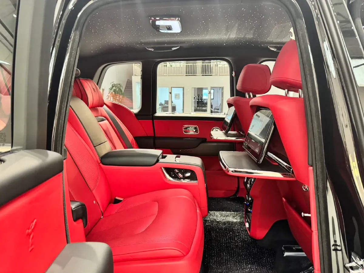2024 Rolls-Royce Cullinan 6.7T 571HP V12 8AT,autocango,china used car exporter,china ev exporter,chinese used car exporter,chinese used ev exporter