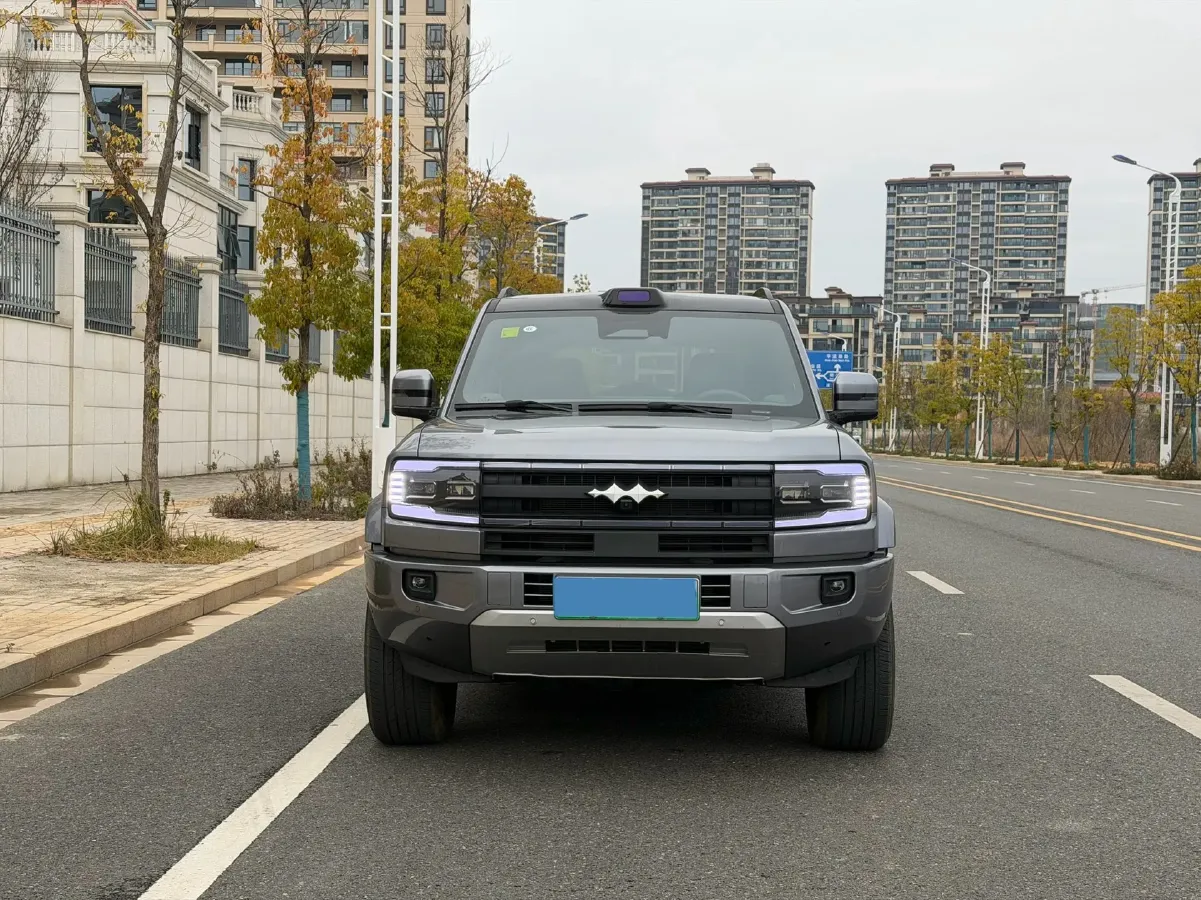 2025 FangChengBao Bao 5 1.5T 194HP L4 E-CVT PHEV 31.8KWH,autocango,china used car exporter,china ev exporter,chinese used car exporter,chinese used ev exporter