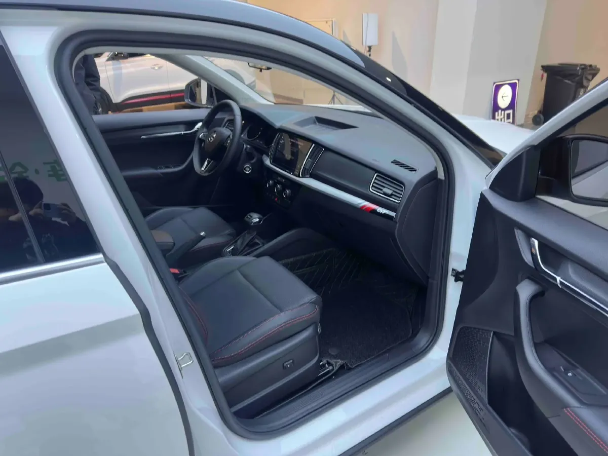 2022 Skoda Kamiq 1.5L 112HP L4 6AT,autocango,china used car exporter,china ev exporter,chinese used car exporter,chinese used ev exporter